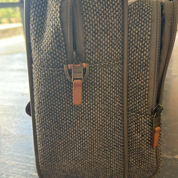 Tweed Hartmann carry on - Picture 6 of 8